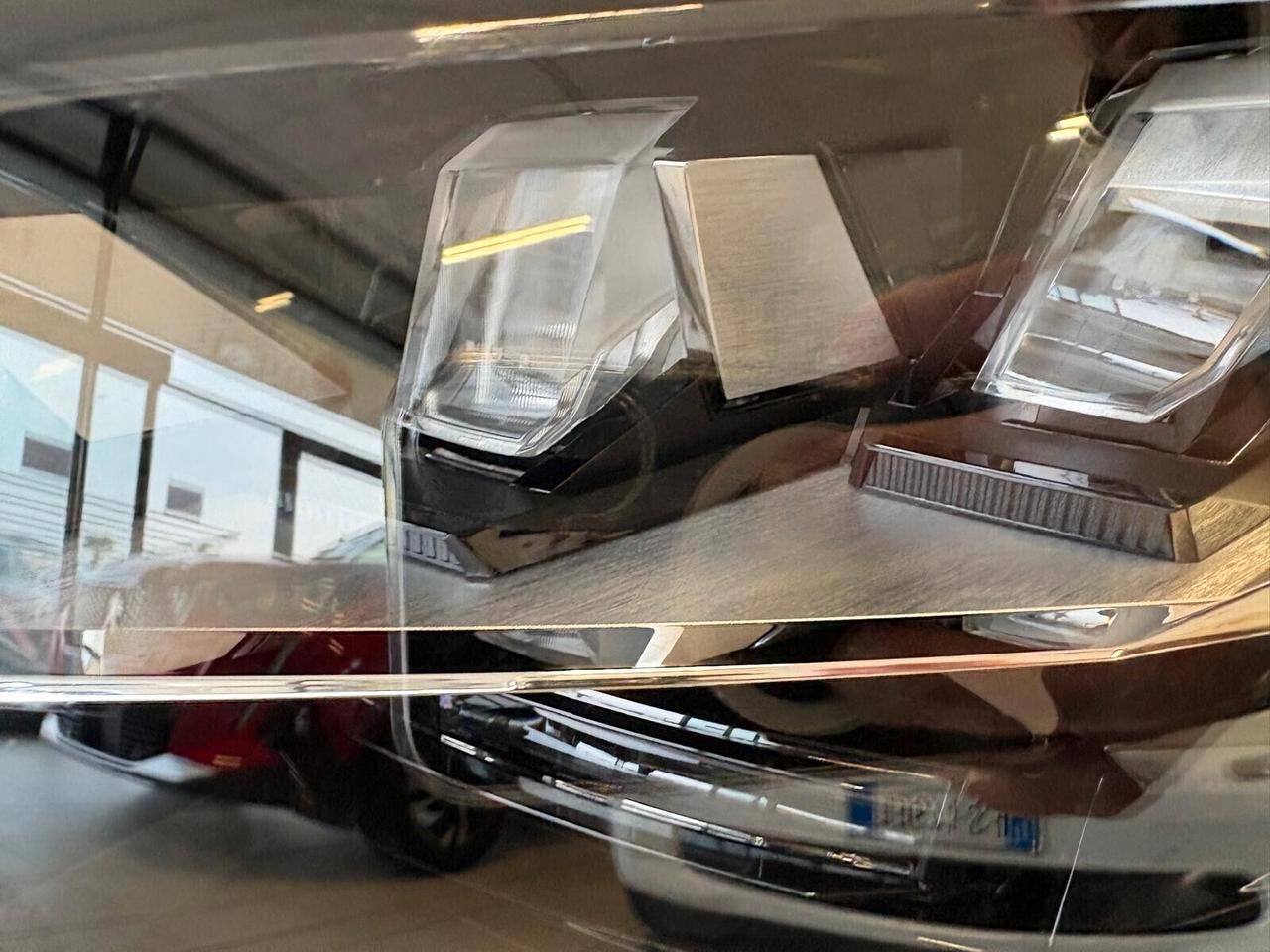 Peugeot 208 GT Hybrid 136 e-DCS6 SPOTICAR