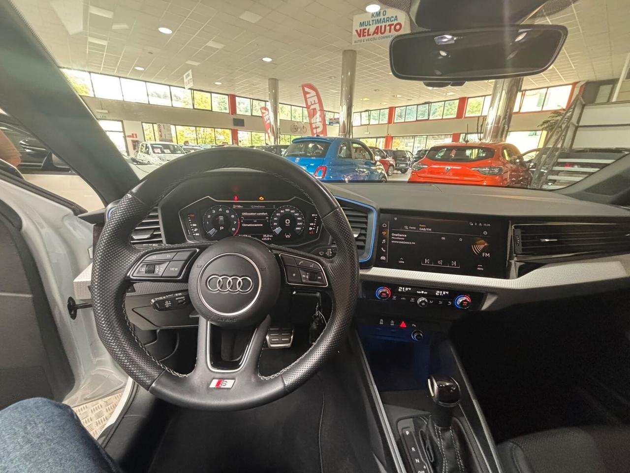 Audi A1 allstreet 35 TFSI S tronic Identity Contrast