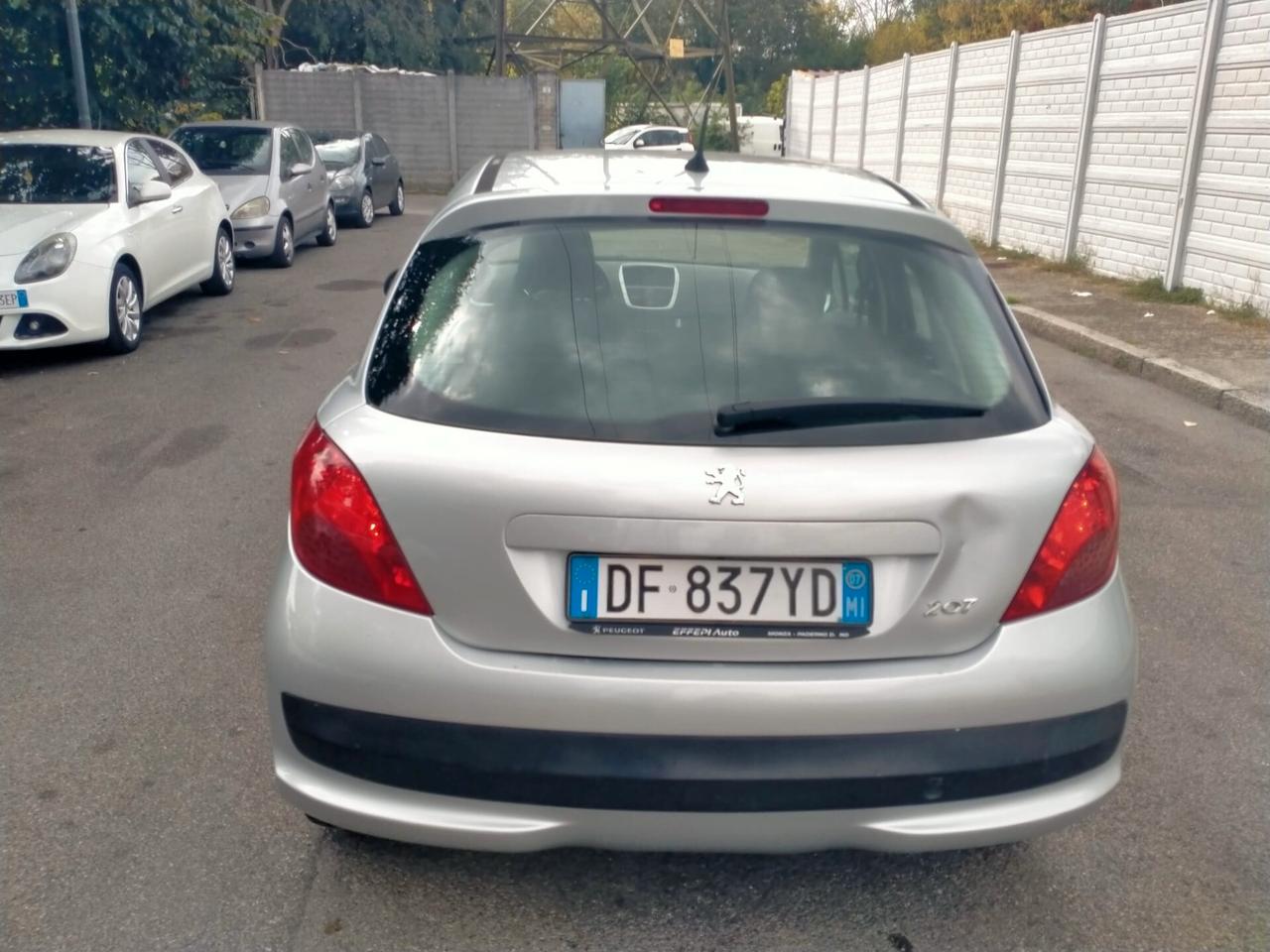 Peugeot 207 1.4 8V 75CV 3p. X Line