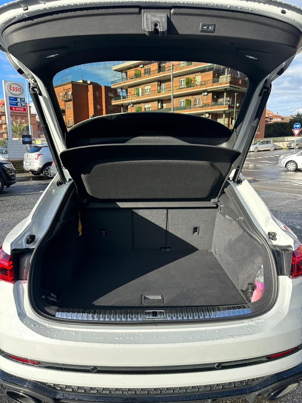 Audi RSQ3 SPB quattro