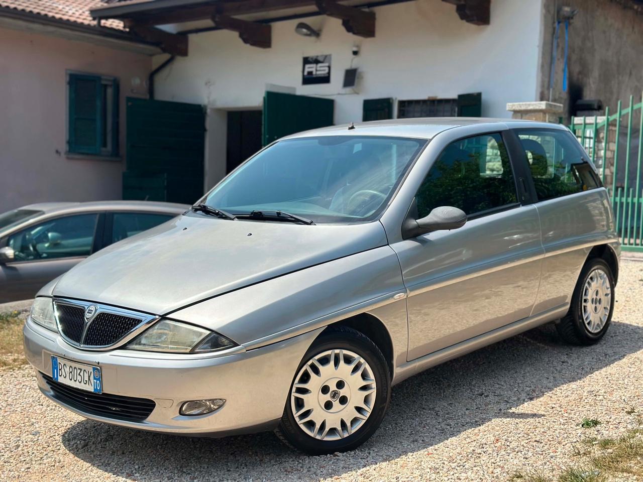 Lancia YPSILON 1.2 KMCERT NEOPAT