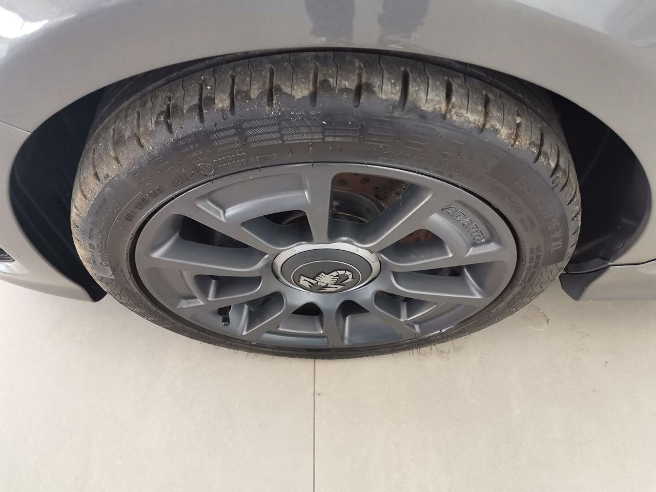 Abarth 595 1.4 Turbo T-Jet 165 CV Turismo