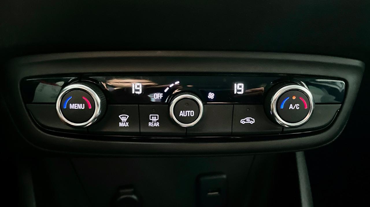 OPEL CROSSLAND X 1.2 turbo BUSINESS ELEGANCE 131CV - FULL LED, CARPLAY, NEOPATENTATI