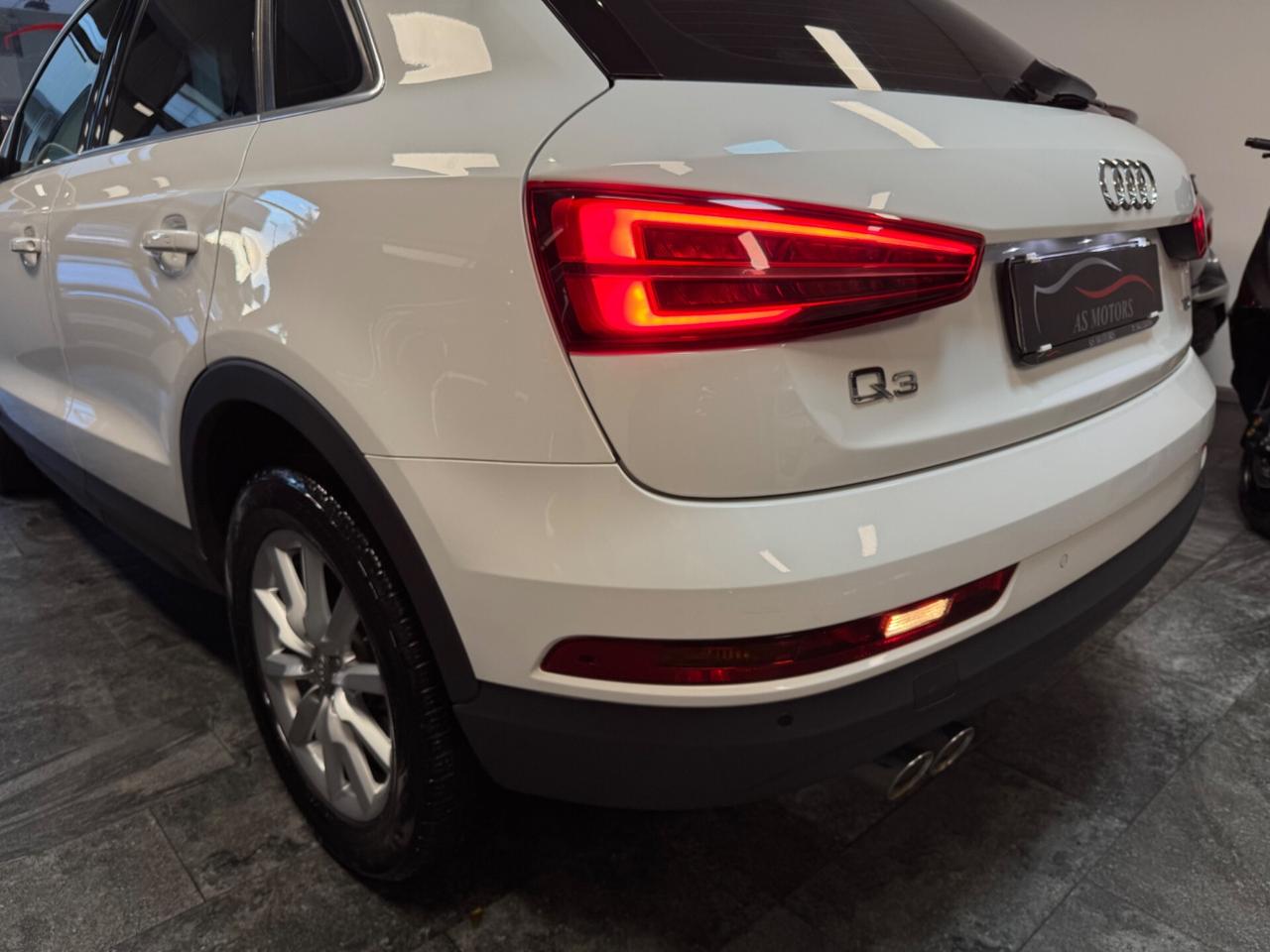 Audi Q3 2.0 TDI 120 CV S-Tronic Sport