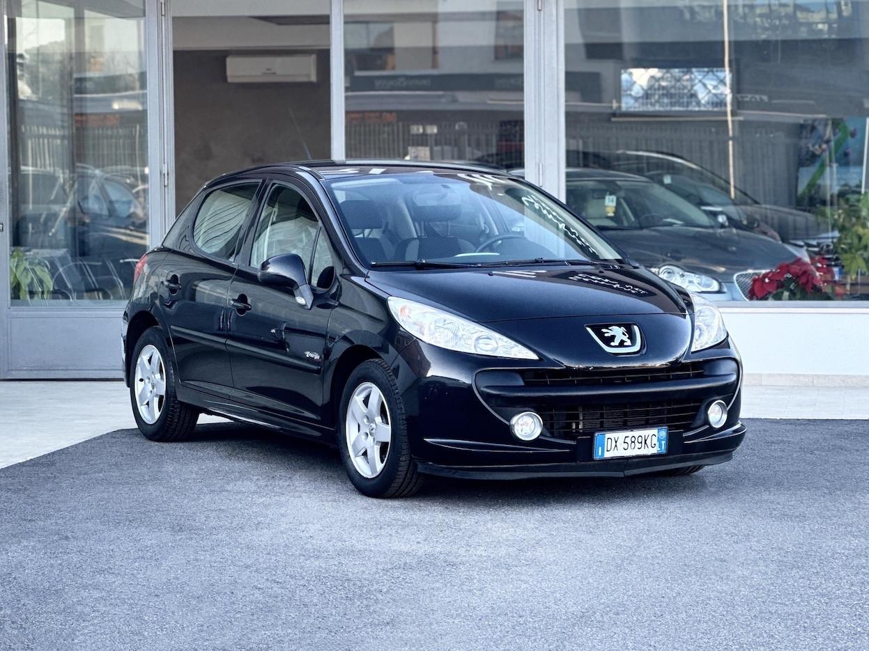 Peugeot 207 1.4 Diesel 70CV 33000 km Neo - 2009