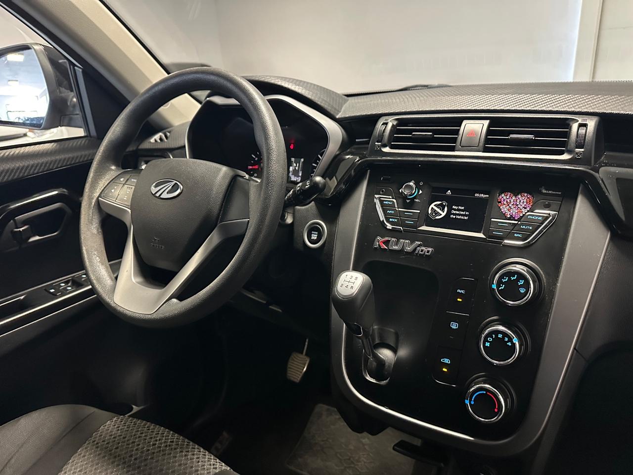 MAHINDRA KUV 100 1.2 BENZINA 83CV PRONTA CONSEGNA UNIPRO