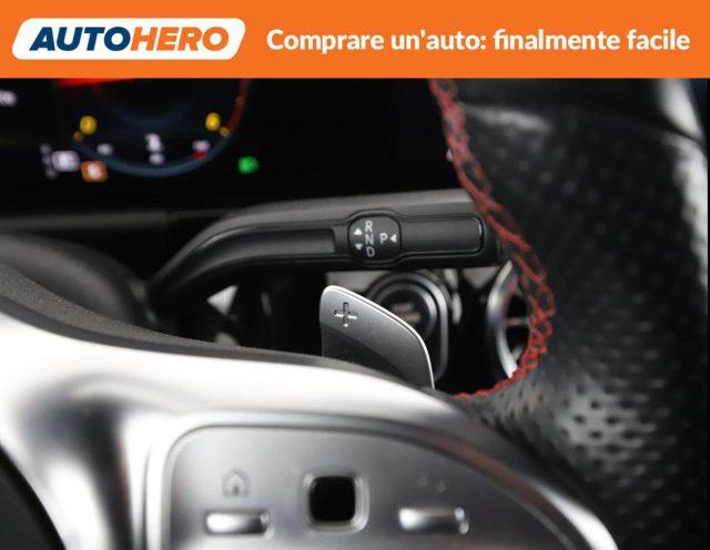 MERCEDES-BENZ GLA 180 d Automatic Premium