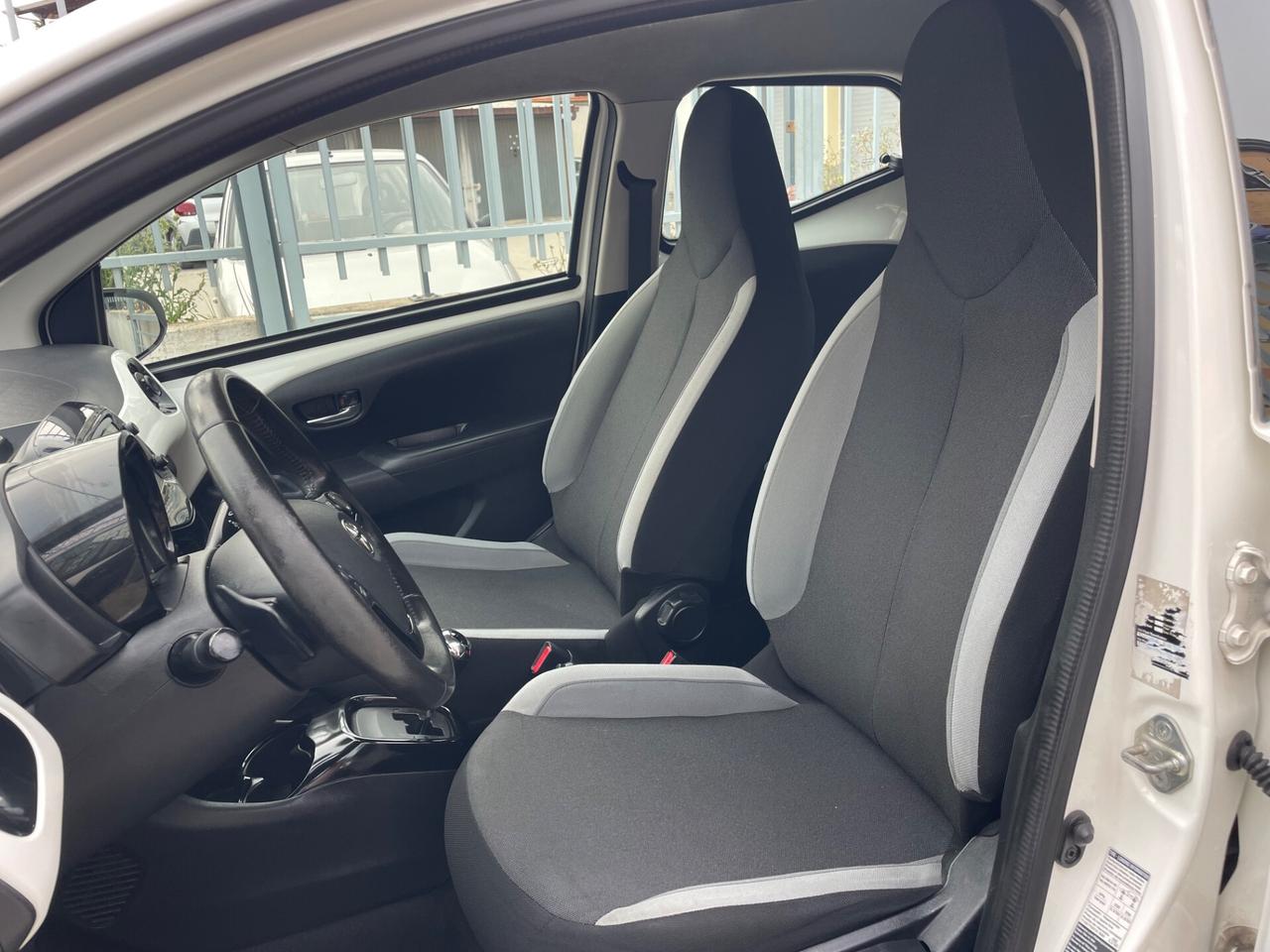 Toyota Aygo 1.0 VVT-i 69 CV 5 porte x-wave MMT