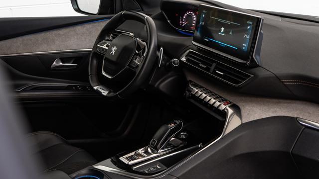 PEUGEOT 3008 BlueHDi 130 S&S EAT8 IVA UNIPRO