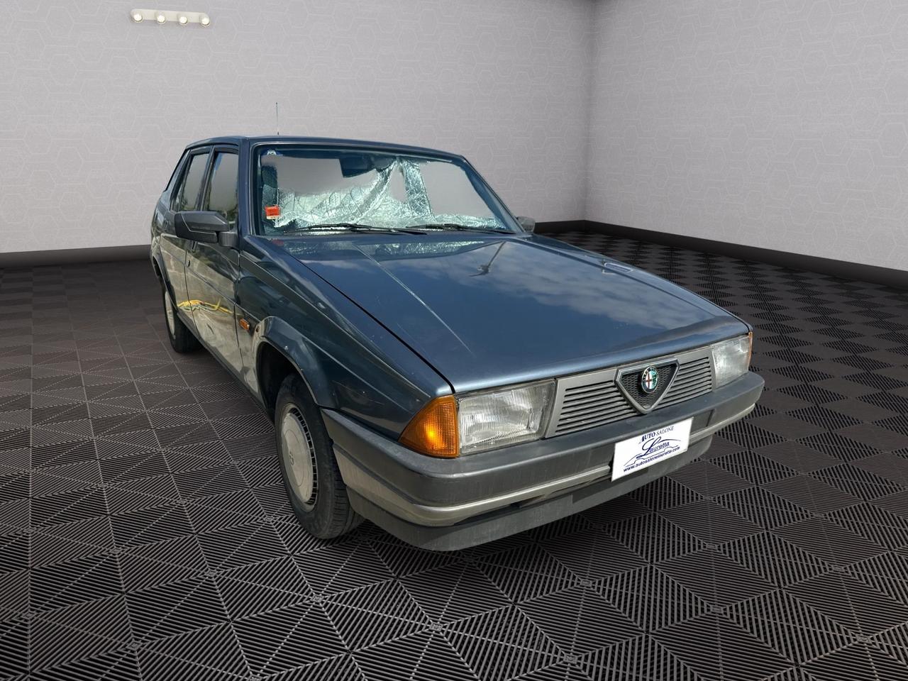 Alfa Romeo 75 1.6