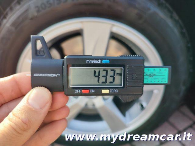 VOLVO V40 D3 Geartronic Momentum