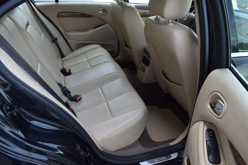 Jaguar S-Type 2.7 diesel V6 Executive