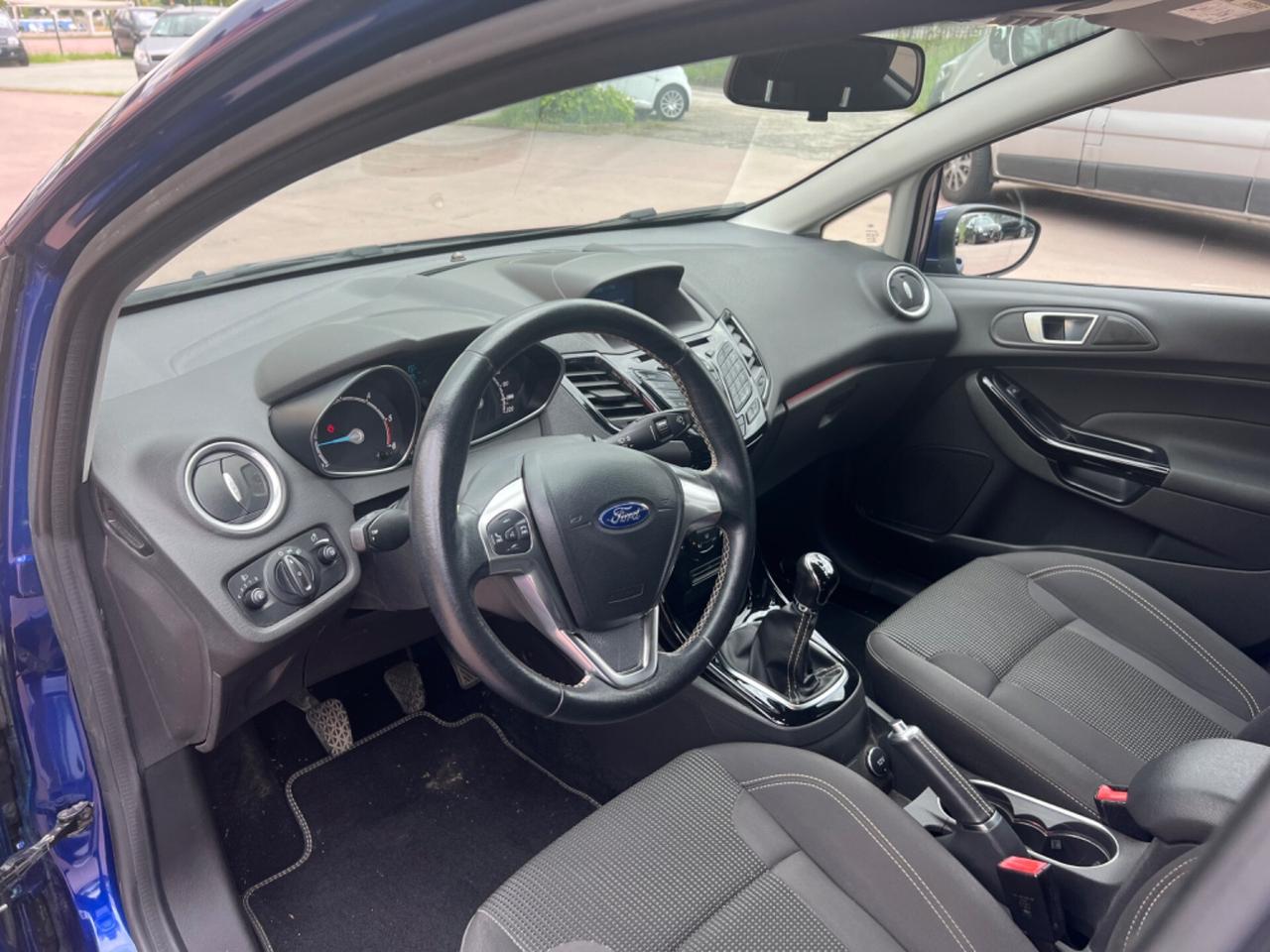 Ford Fiesta 1.5 TDCi 75CV 5 porte Titanium