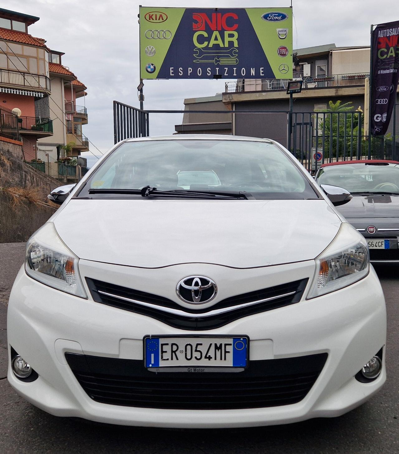 Toyota Yaris 1.4 D-4D 5 porte Lounge