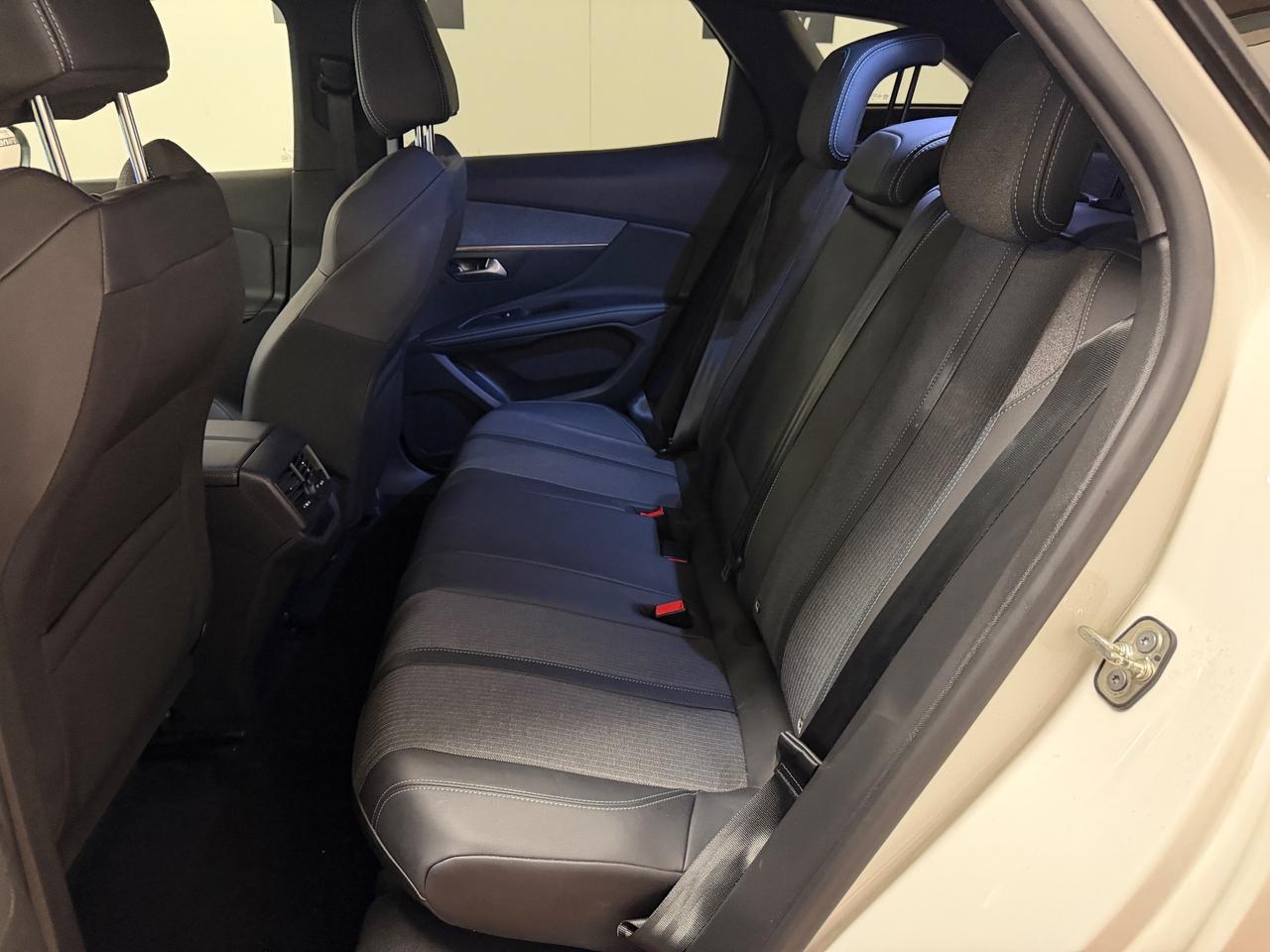 Peugeot 3008 BlueHDi 130 S&S EAT8 Allure Pack