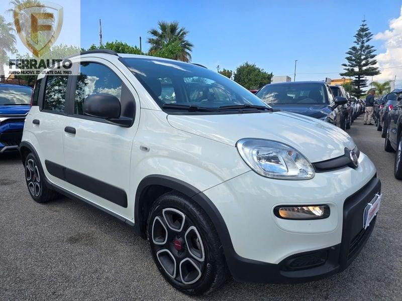 FIAT Panda 1.0 FireFly S&S Hybrid City Cross