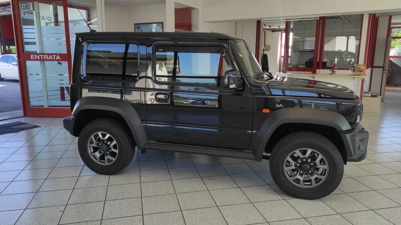 SUZUKI JIMNY 1.5 BENZINA 102CV 4 POSTI GANCIO TRAINO