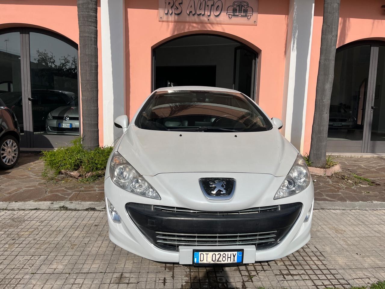 Peugeot 308 2.0 HDi 136CV CC aut. Féline