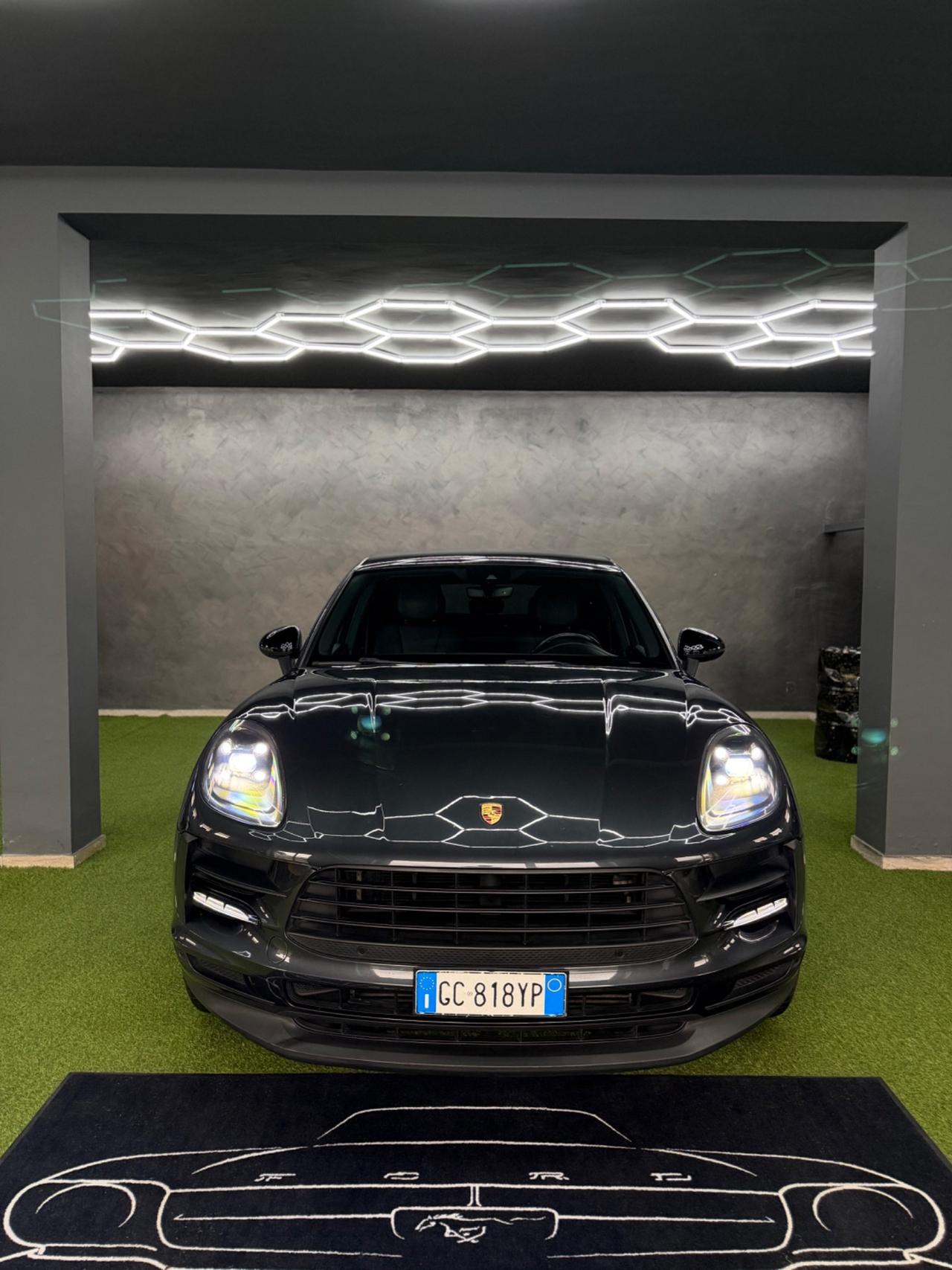 Porsche Macan 2.0 BENZ 250cv NO SUPERBOLLO