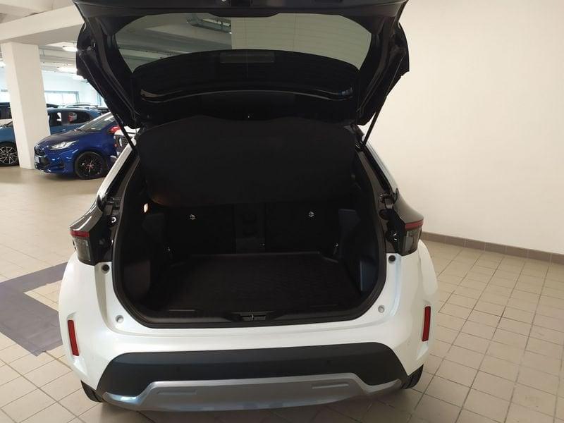 Toyota Yaris Cross 1.5 Hybrid 5p. E-CVT AWD-i Adventure
