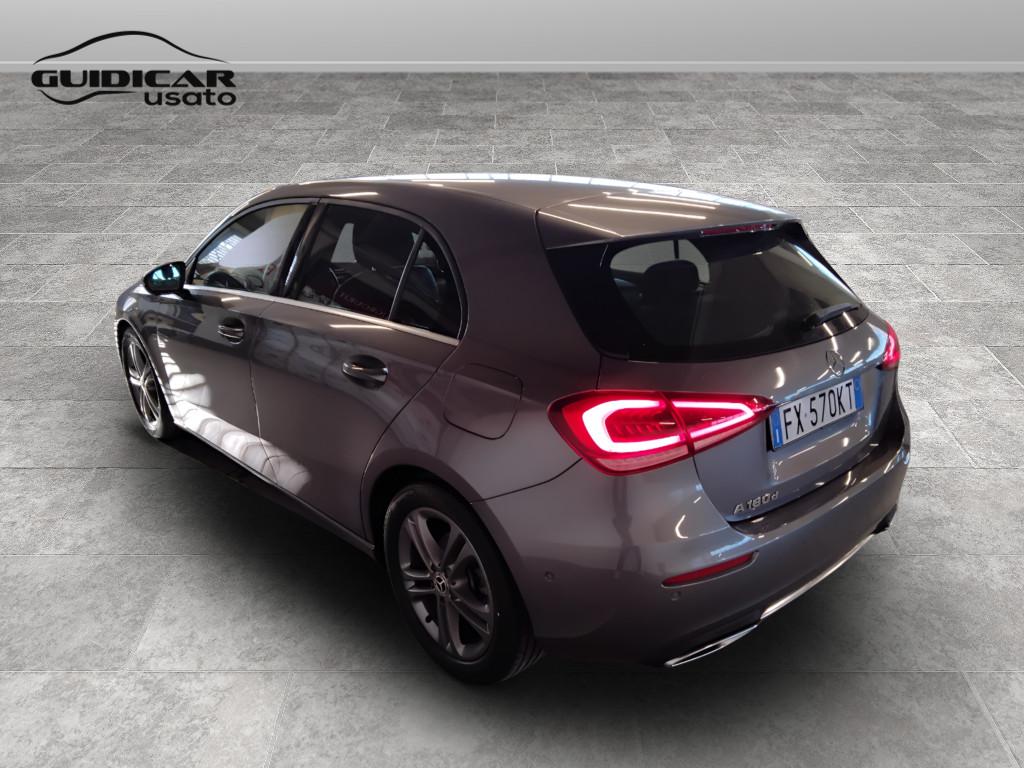 Mercedes-Benz Classe A - W177 2018 - A 180 d Sport auto