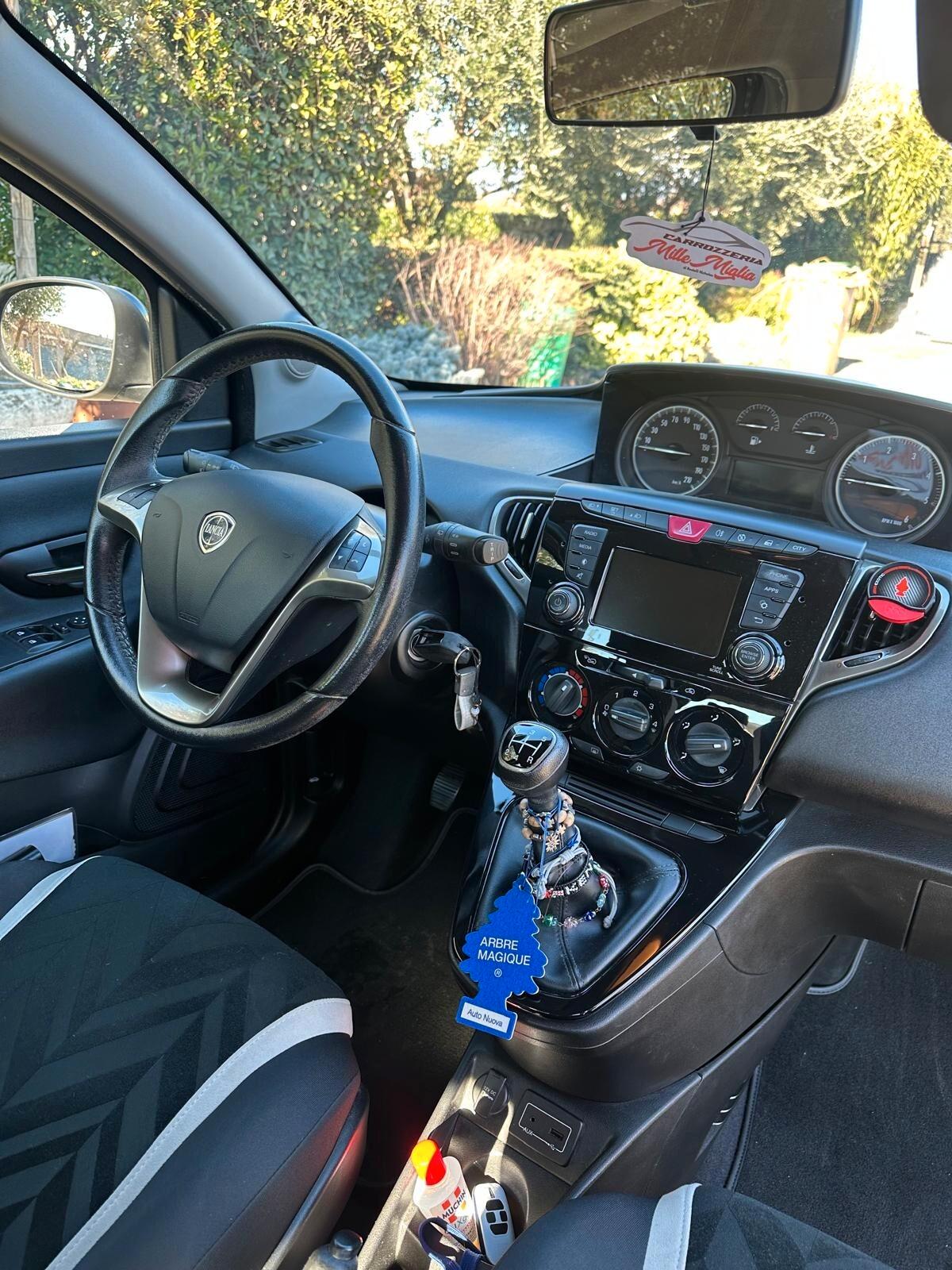 Lancia Ypsilon 1.3 mjt - ANCHE PER NEOPATENTATI