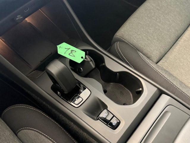 VOLVO XC40 B3 automatico Core