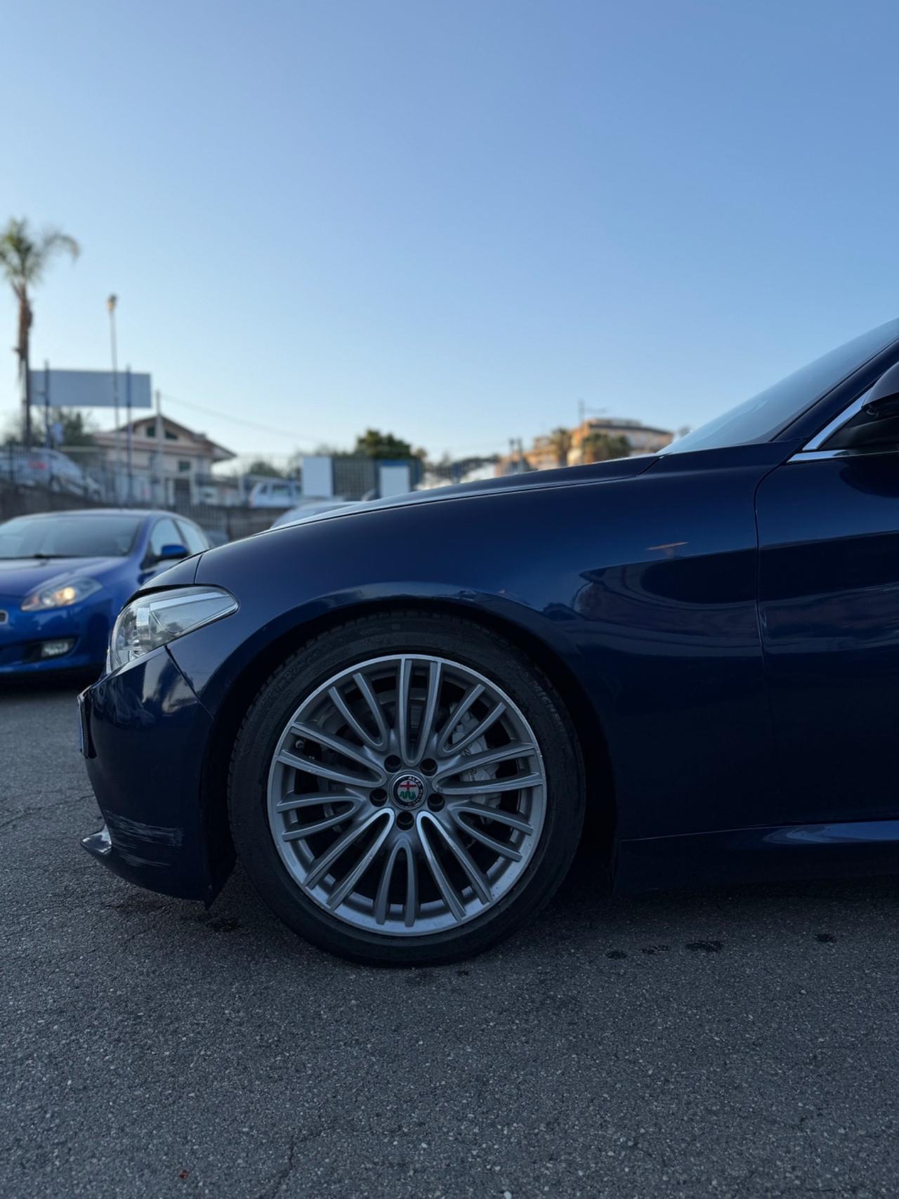 Alfa Romeo Giulia 2.2 Turbodiesel 180 CV AT8 Q 2 Business Sport Launch Ed.