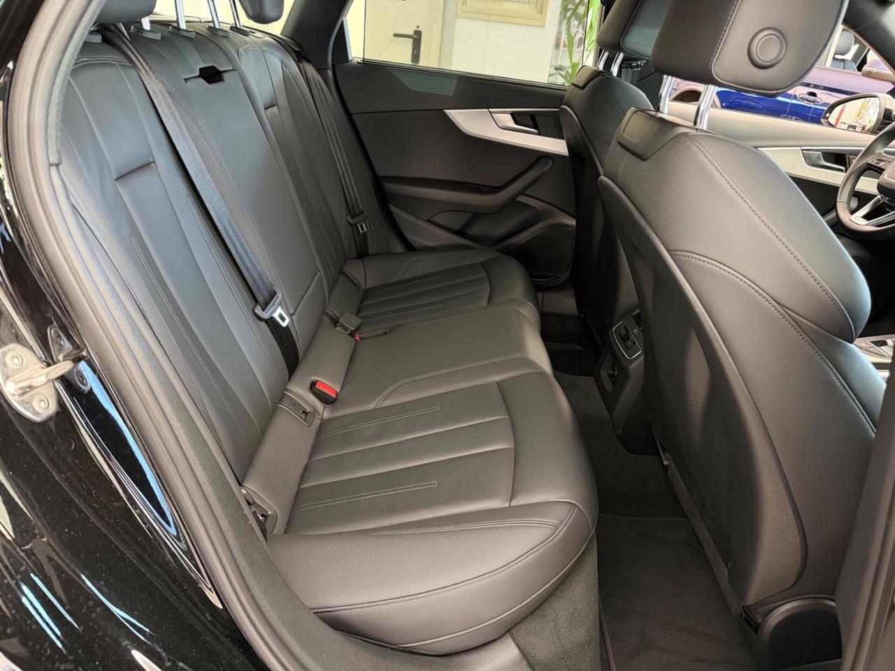 AUDI A4 Avant 40 2.0 tdi mhev quattro 204cv Gancio Traino * IVA ESPOSTA*