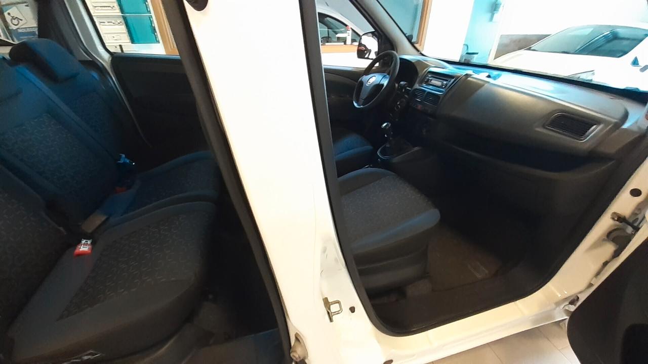 Doblò trasporto disabili Multijet pedana elettrica