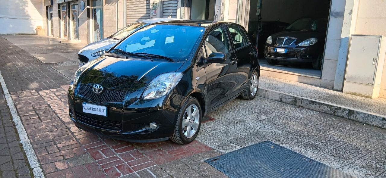 TOYOTA YARIS 1.0 GPL 5 PORTE PARI AL NUOVO
