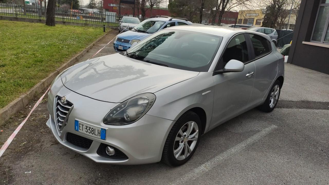 Alfa Romeo Giulietta 1.6 JTDm-2 105 CV Exclusive MODEL. 2014
