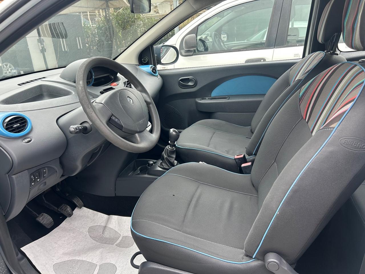 Renault Twingo 1.2 LIVE NEOPATENTATI