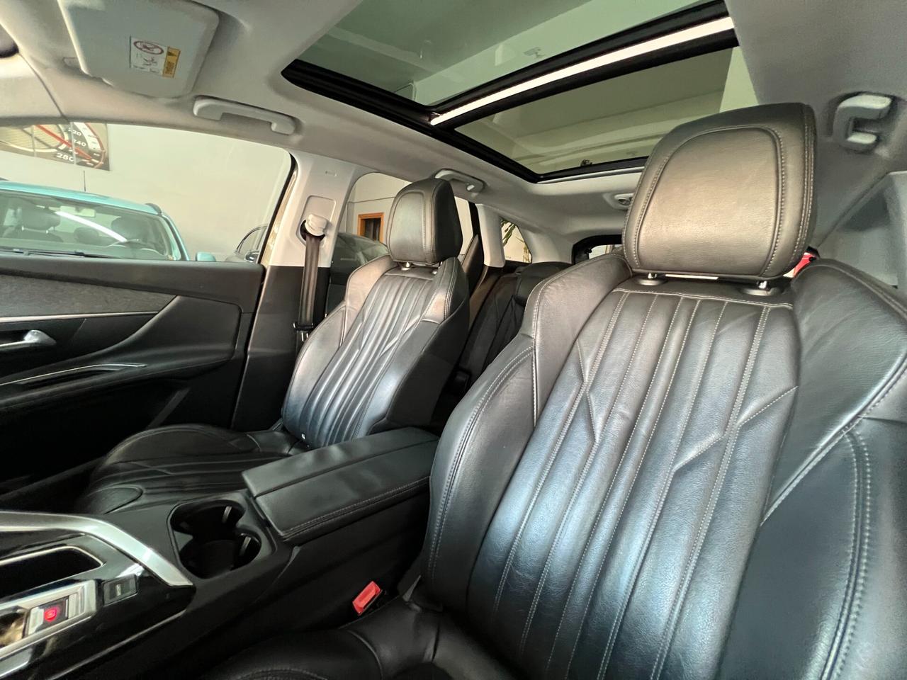 Peugeot 3008 BlueHDi 120 S&S EAT6 Allure