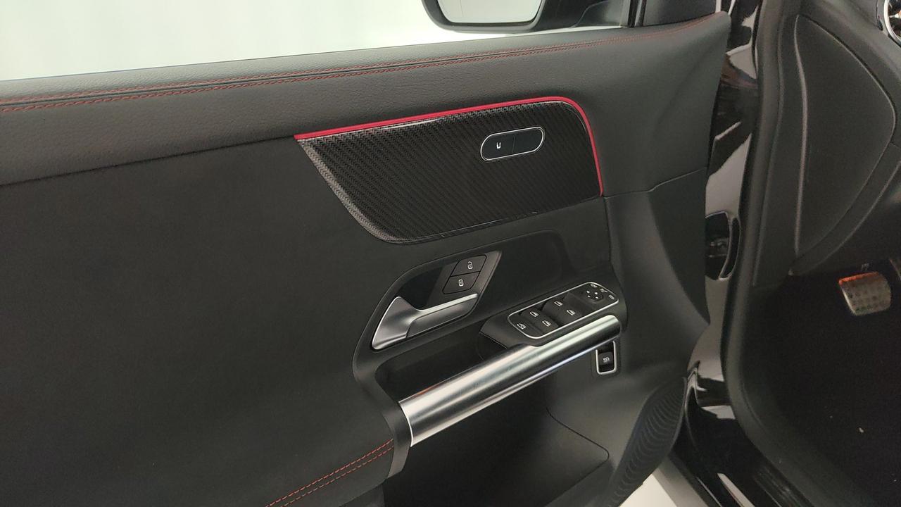 Mercedes-Benz GLA AMG 45 S AMG Line Premium 4matic+ auto