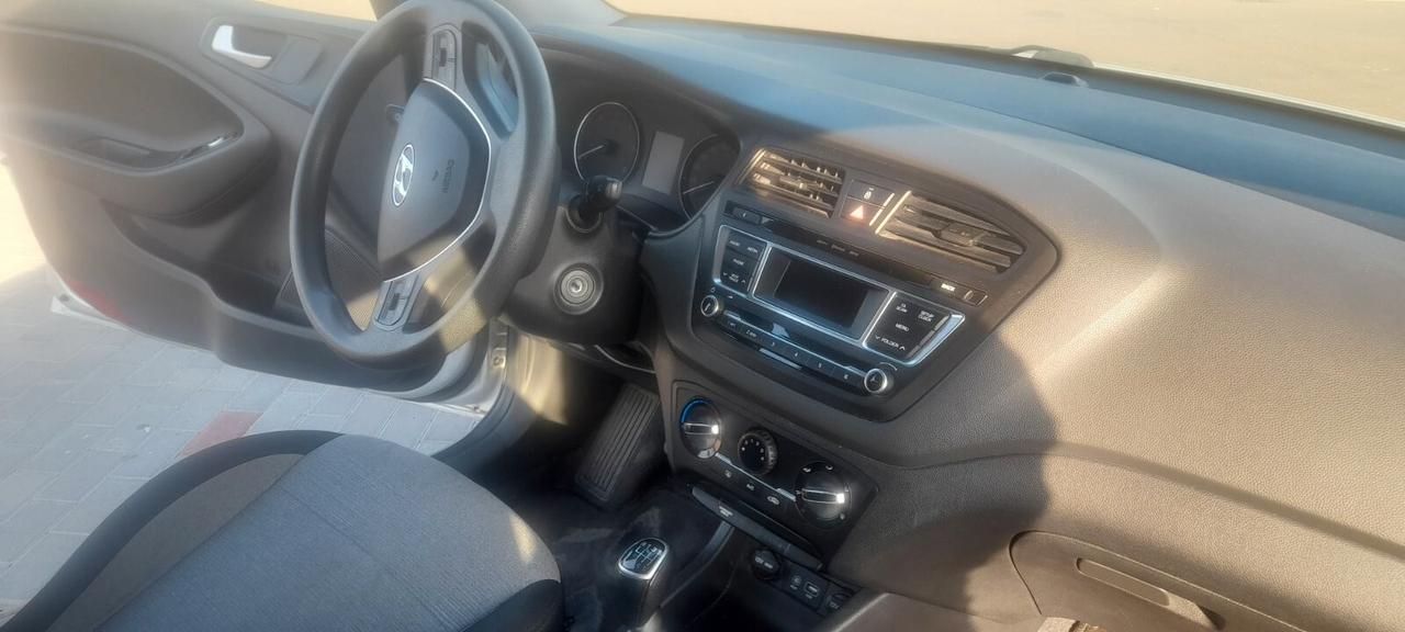 Hyundai i20 1.1 CRDi 12V 5 porte Comfort