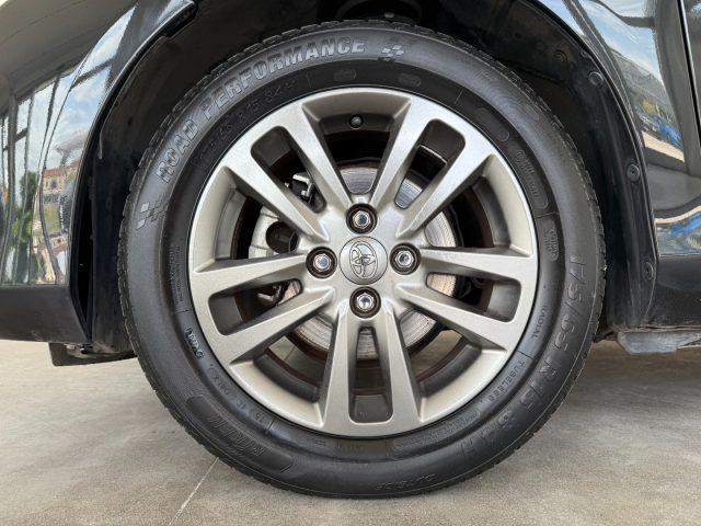 TOYOTA Yaris 1.0 5 porte Active NEOPATENTATI / PREZZO REALE
