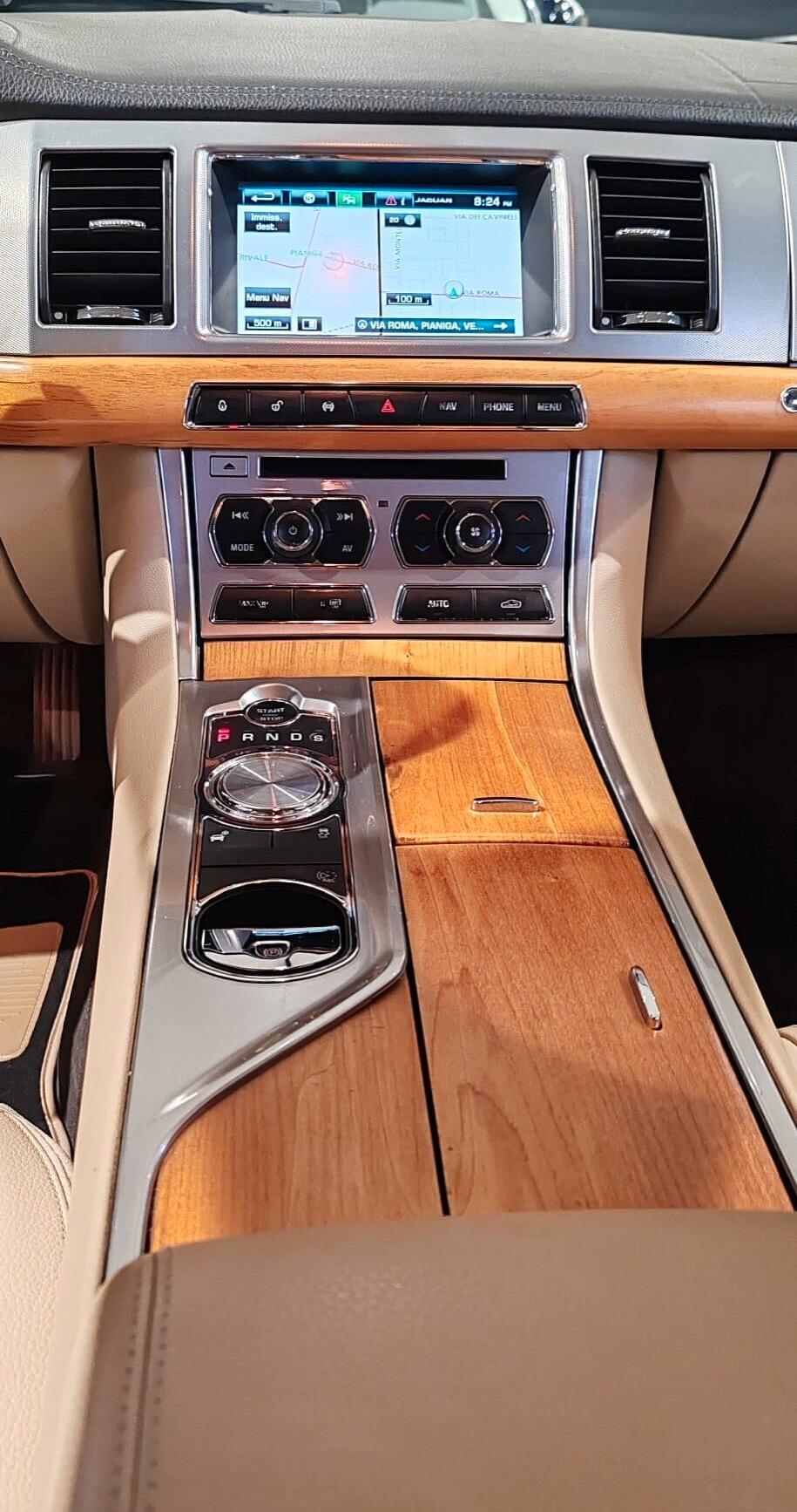 Jaguar XF Sportbrake 2.2 D Business Edition