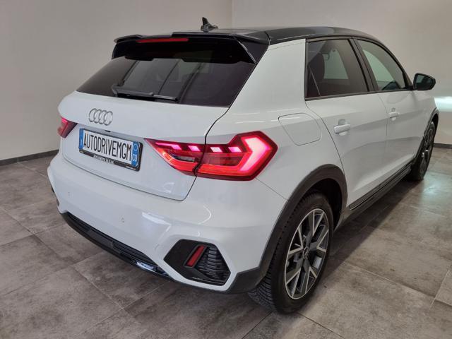 AUDI A1 citycarver 30 TFSI S tronic Identity Contrast