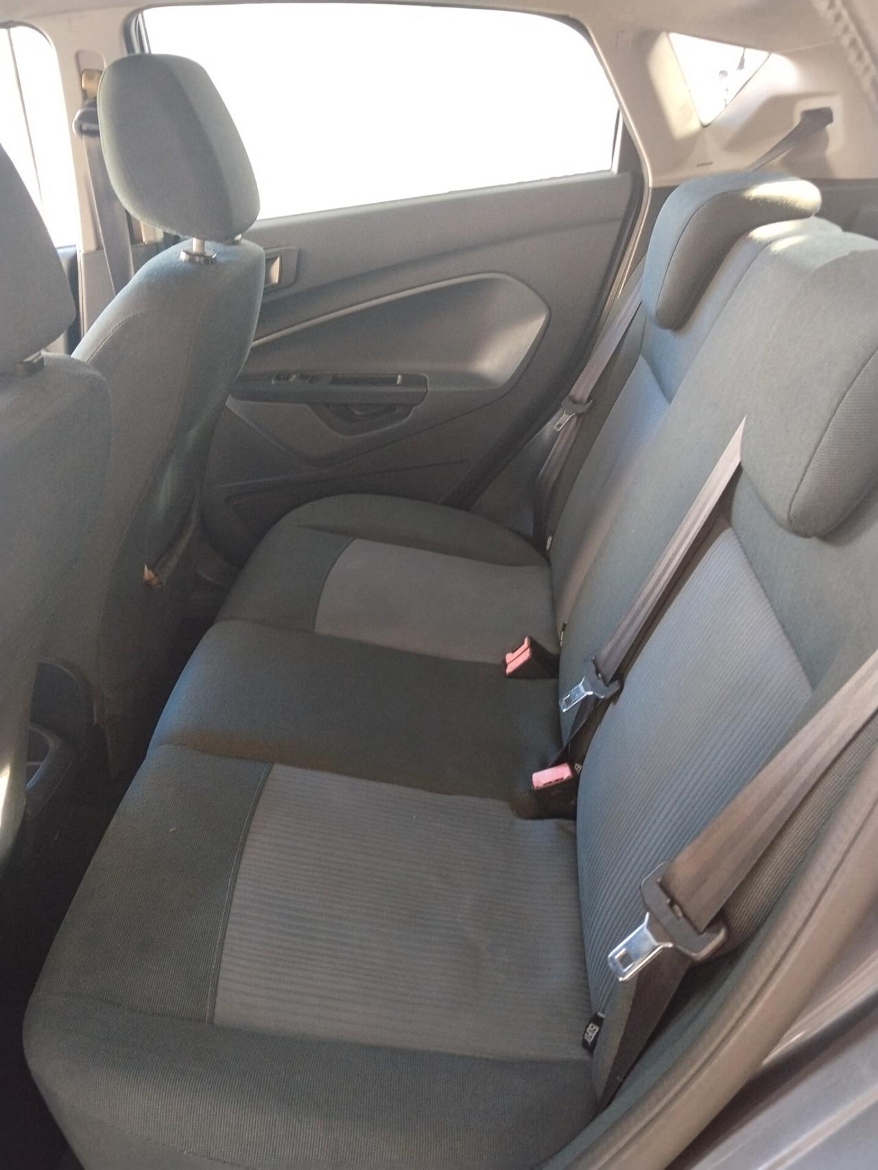 Ford Fiesta 1.4 diesel 2011 CON GARANZIA