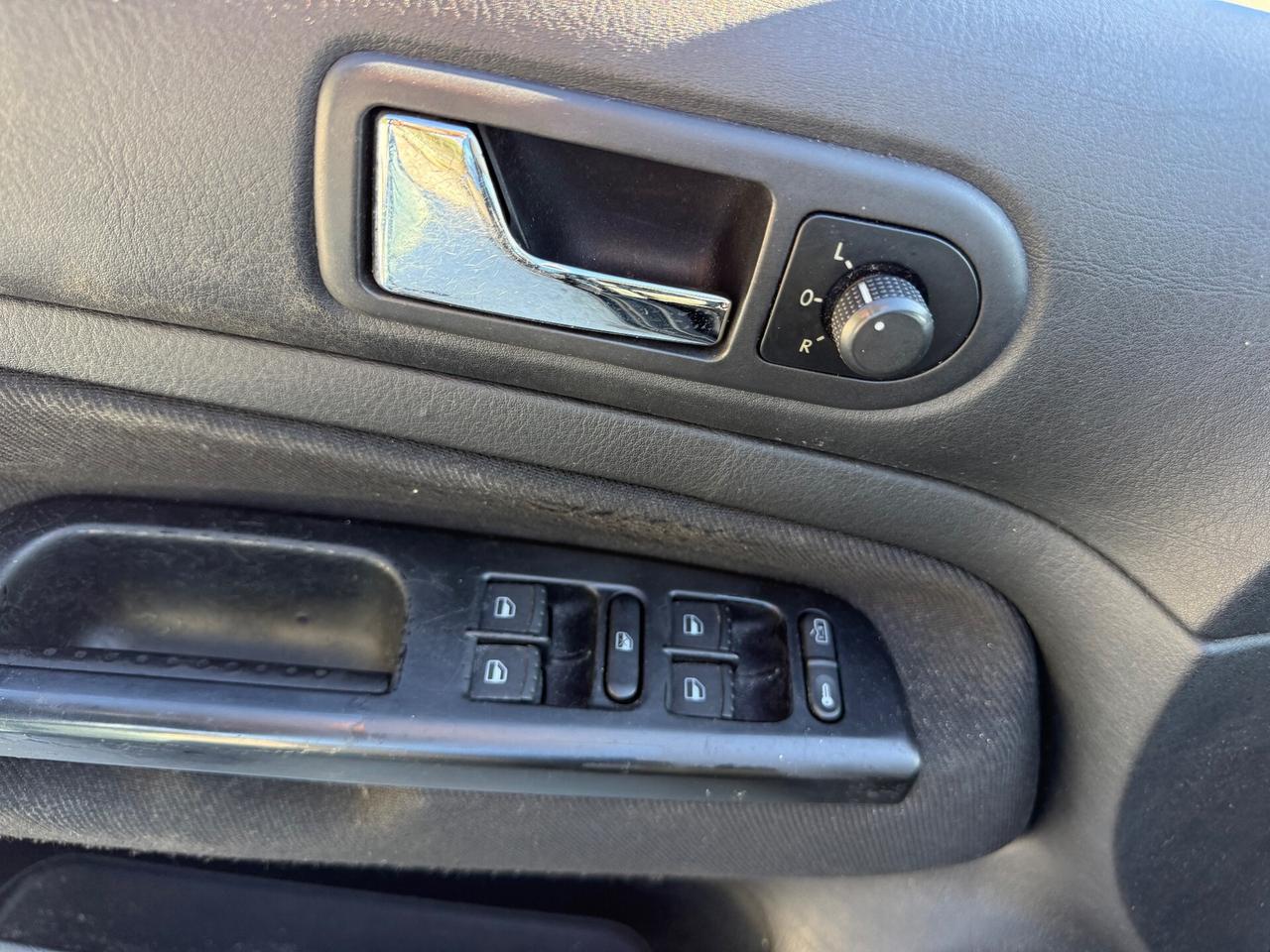 Volkswagen Golf 1.4 Benzina 75cavalli Neopatentati