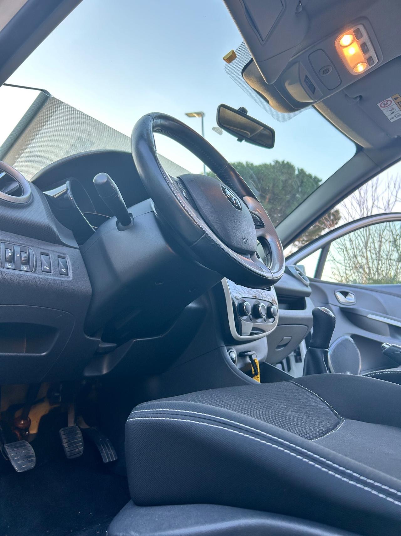 Renault Clio dCi 8V 75 CV Start&Stop 5 porte Energy Duel