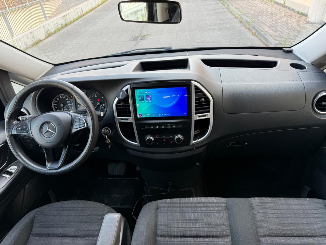 Mercedes-benz Vito 2.2 CDI 4x4 PL Tourer Extra-Long 9P