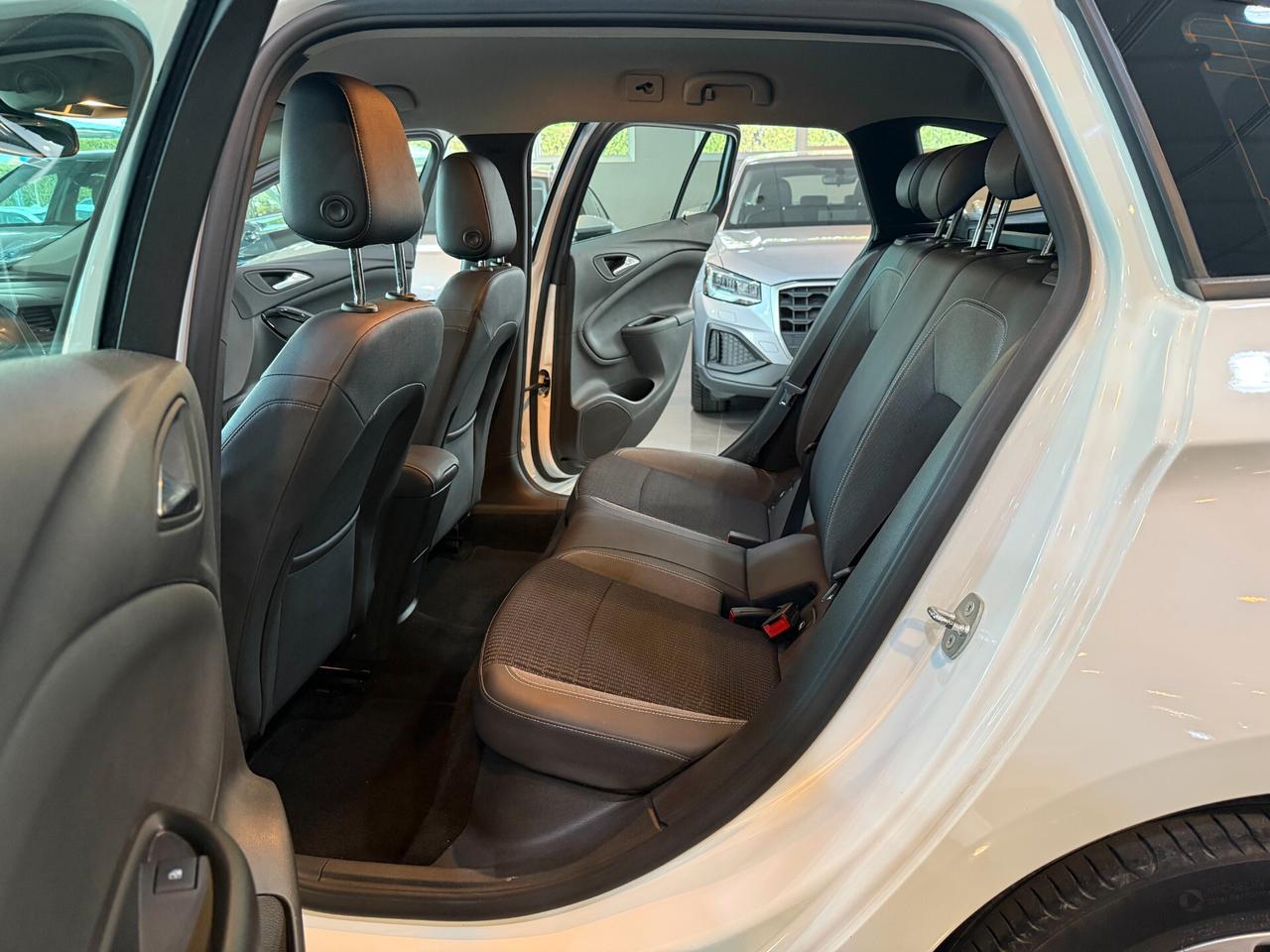 Opel Astra Sports Tourer 1.5 cdti Business Elegance