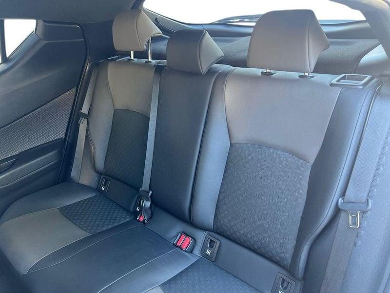 Toyota C-HR 2.0 Hybrid Lounge e-CVT