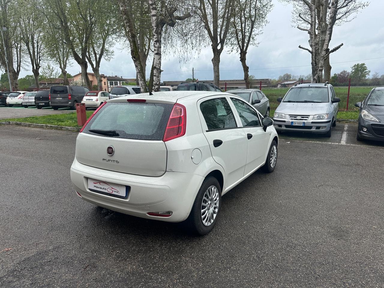Fiat Punto 1.2 8V 5 porte Lounge gancio traino