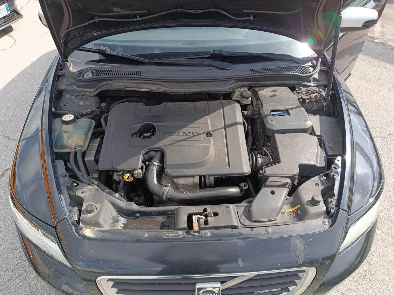 Volvo V50 1.6d R-design