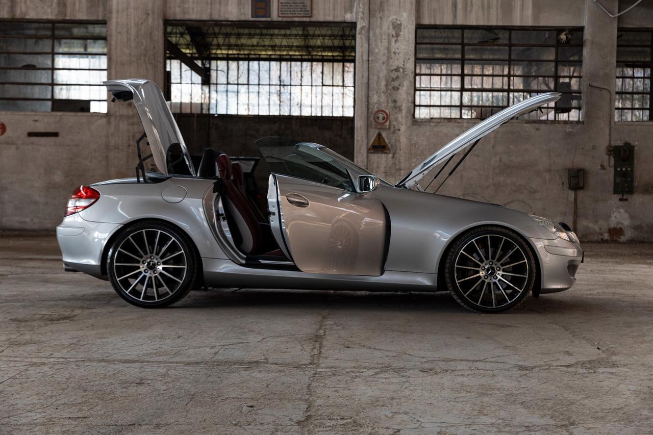 Mercedes-benz SLK V6 272Cv 7G-tronic - Selleria pelle rosso cartier Cerchi in lega AMG 19'