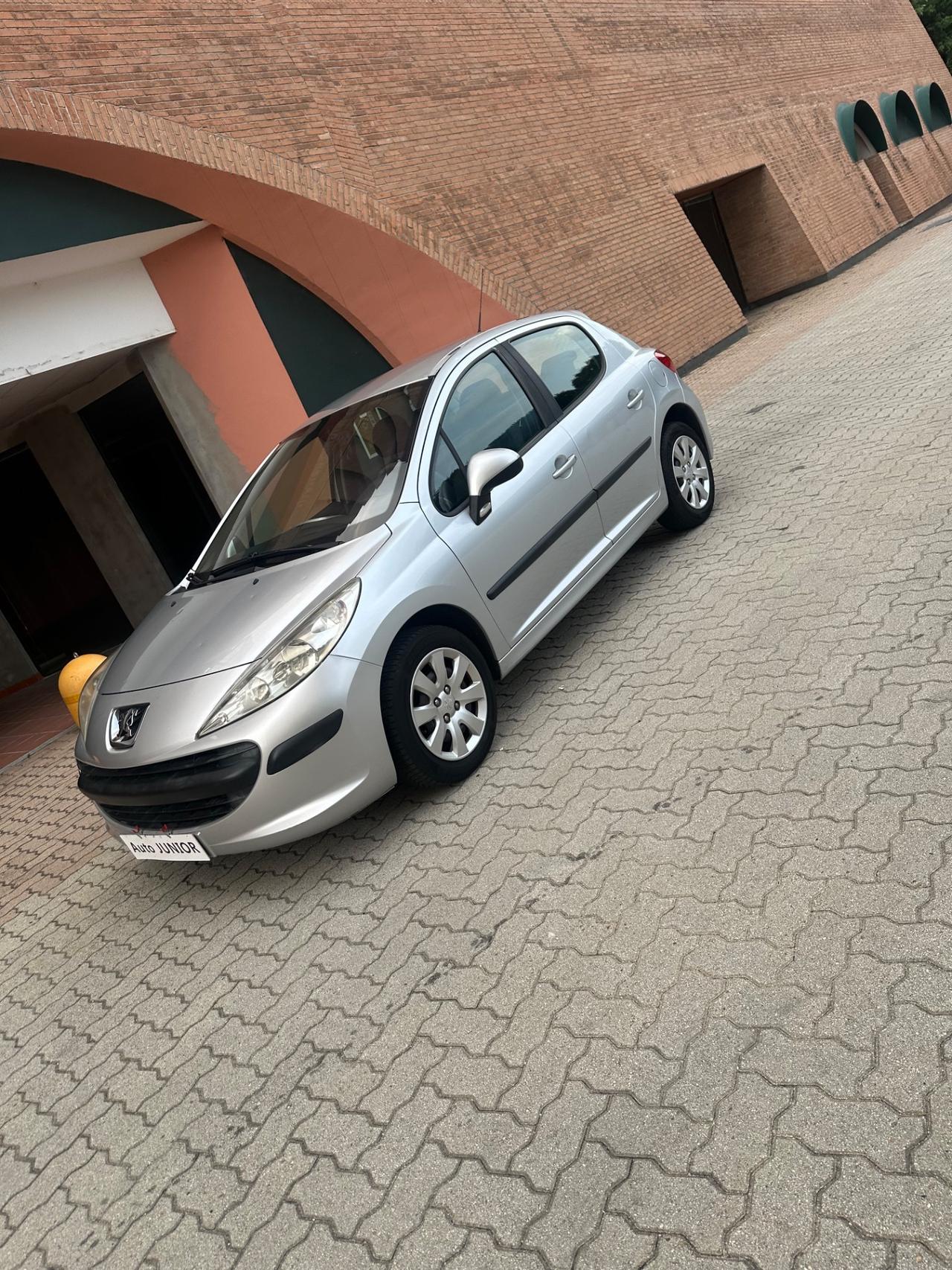 Peugeot 207 1.4 8V 75CV 5p. X Line