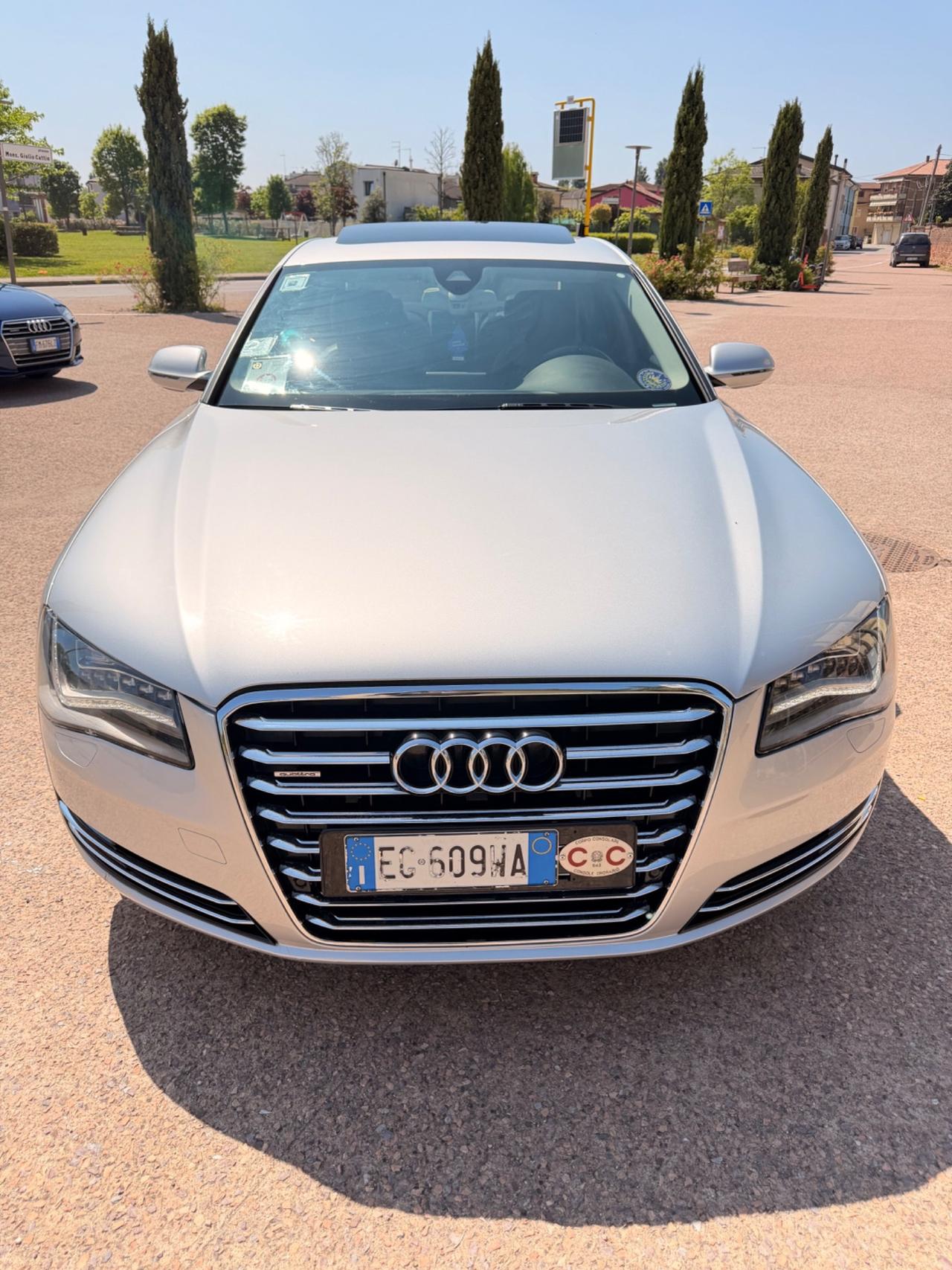 AUDI A8 4.2 V8 FSI quattro KM 113mila tetto frigo consolato ITA